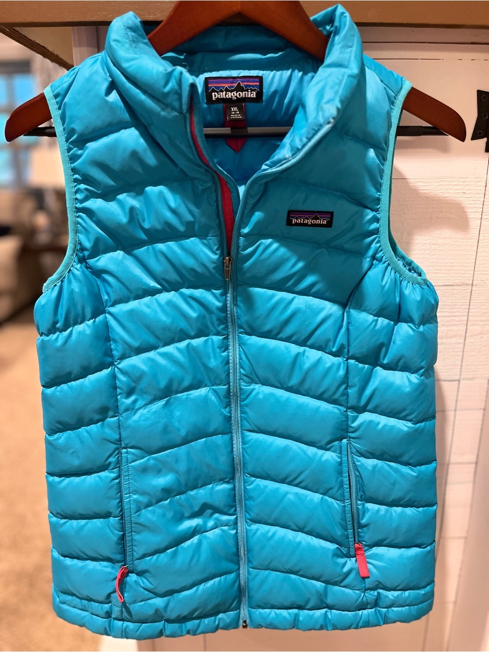 Patagonia Girls Puffer Vest Blue Size YXXL 16/18 turquoise Pink